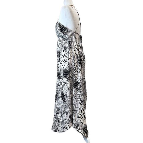 Forever 21 Open Back Asymmetrical Maxi Dress black white size small - Picture 8 of 13